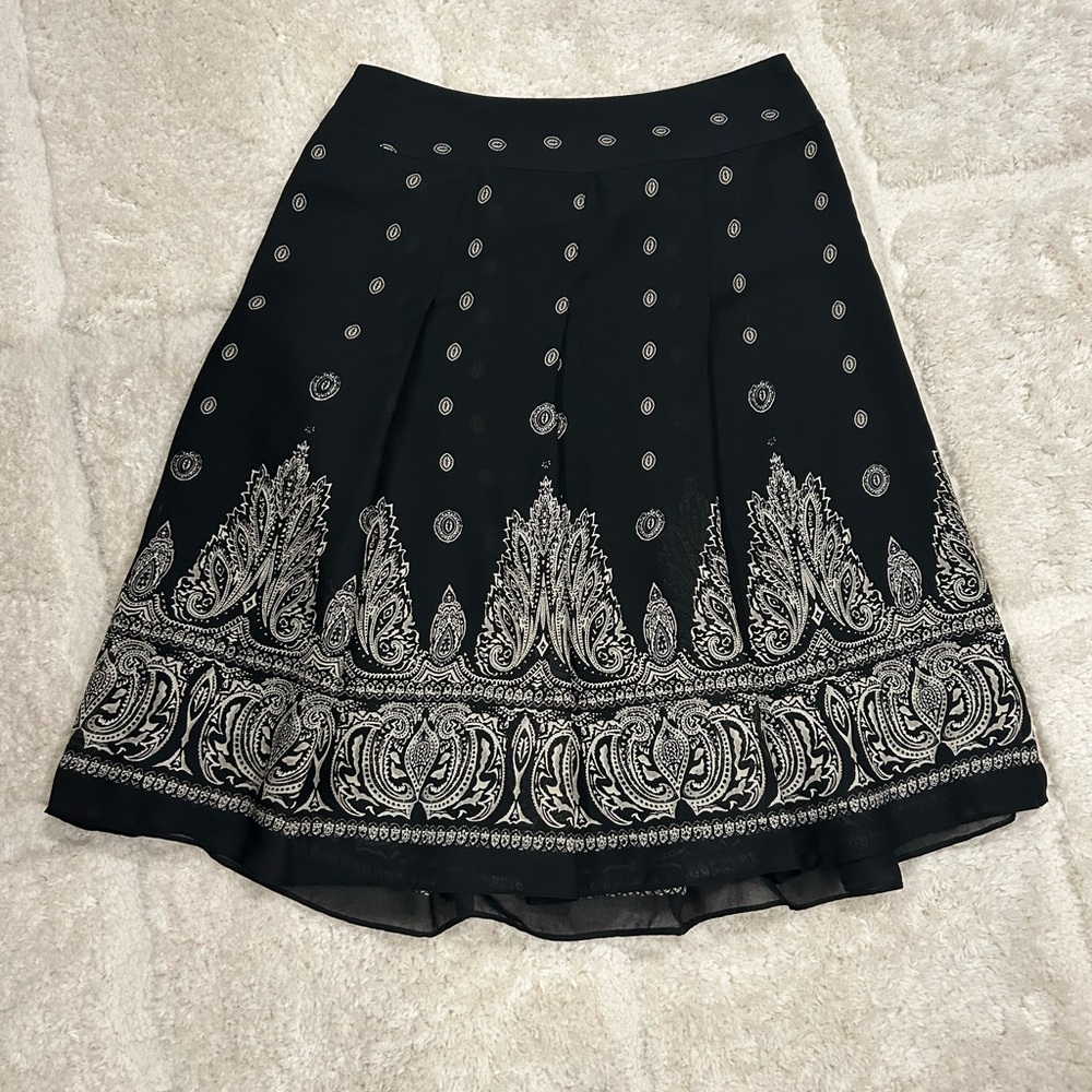 Geoffrey Beene Black Skirt with White Paisley Design